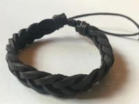 Bőr karkötő fonott (fekete)