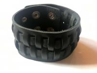 Vastag bőr karkötő dupla fűzött (fekete)