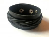 Vastag bőr karkötő  1 fonással (fekete)