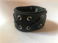 Vastag bőr karkötő  x (fekete)